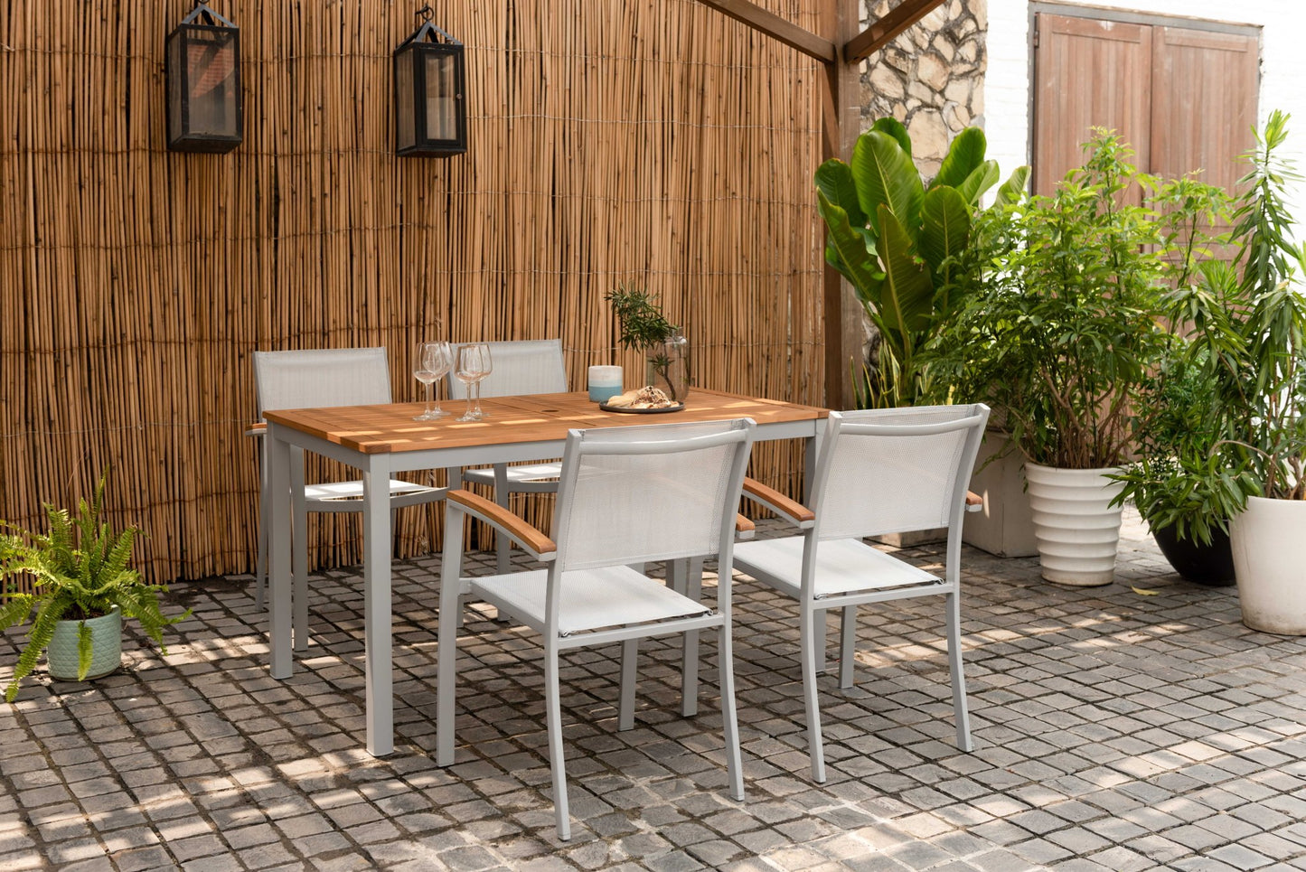 Comedor Exterior Santorini con 4 Sillas de Madera y Aluminio