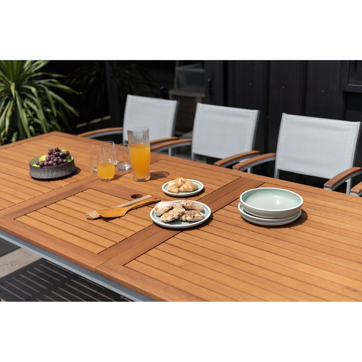 Comedor Extensible Tagula de Exterior con 8 Sillas de Madera y Aluminio